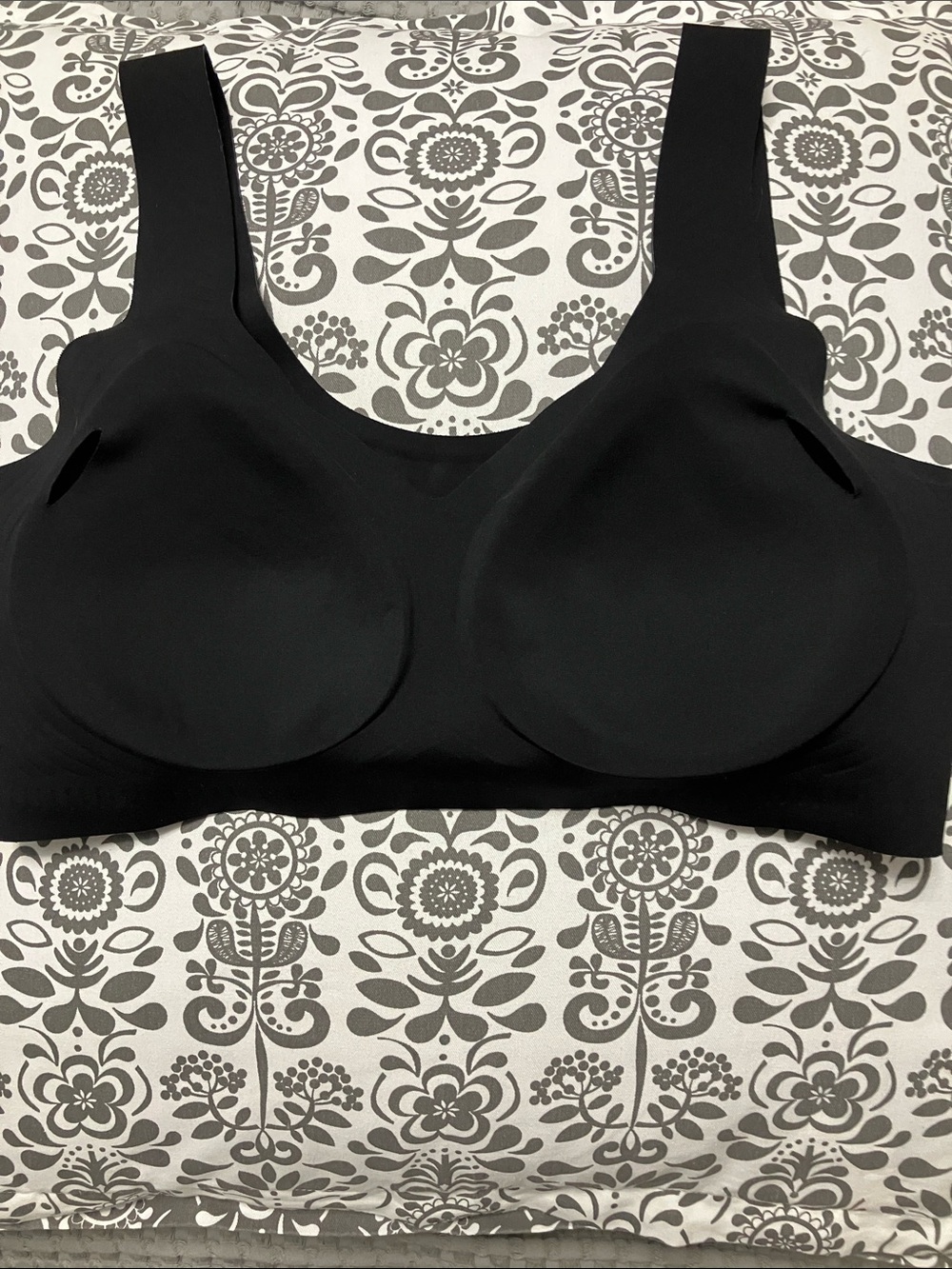 Shecurve Full-Coverage Wireless Pullover Bra Sz XL Black - Picture 5 of 7